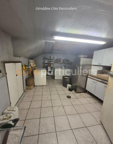 Vente
                Immeuble de rapport494 m² - 15 Pièces -
                    REVIGNY SUR ORNAIN (55800)