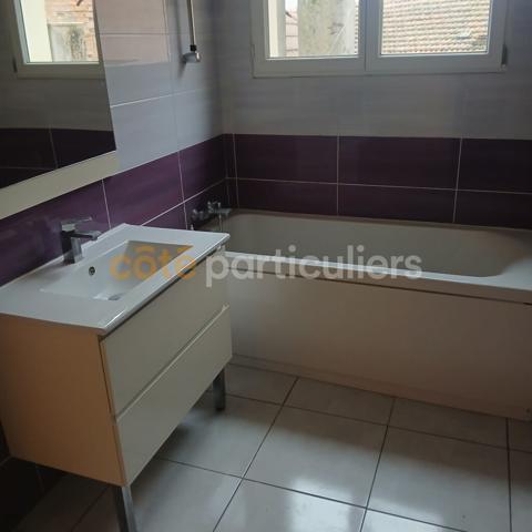 Vente
                Immeuble de rapport494 m² - 15 Pièces -
                    REVIGNY SUR ORNAIN (55800)