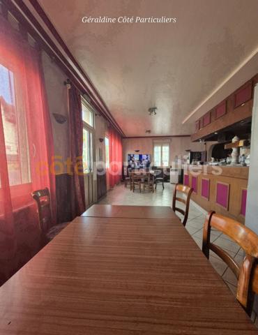 Vente
                Immeuble de rapport494 m² - 15 Pièces -
                    REVIGNY SUR ORNAIN (55800)