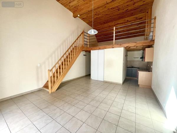 Appartement à louer à Saint-Chély-d'Apcher en Lozère (48200), ref : 48032-L94