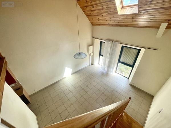 Appartement à louer à Saint-Chély-d'Apcher en Lozère (48200), ref : 48032-L94
