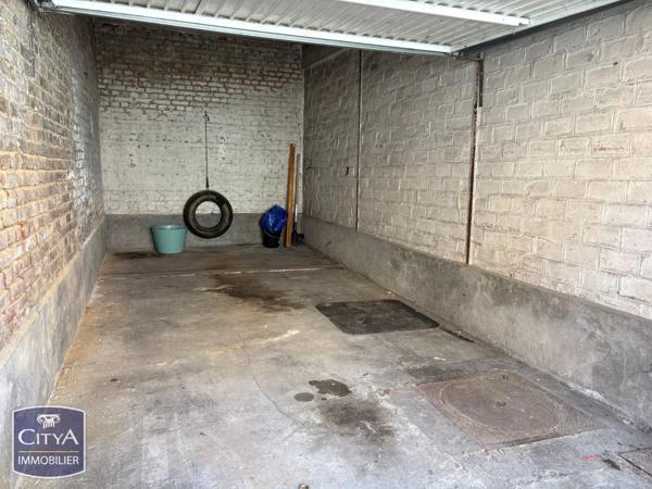 Parking à vendre 16m² Saint-Quentin (02100)