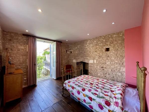 Medieval Tower House with Caves - Original Well - 4 bedroom