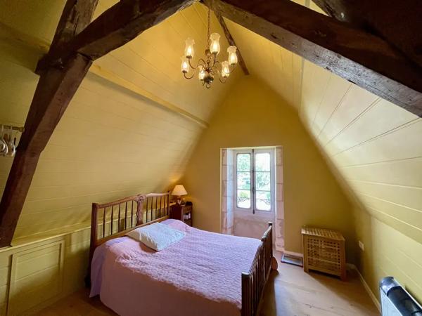 Medieval Tower House with Caves - Original Well - 4 bedroom
