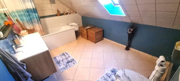 GRANDE MAISON FAMILIALE - 5 CHAMBRES - CLASSE: B - GES: A