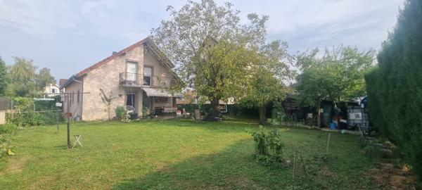 GRANDE MAISON FAMILIALE - 5 CHAMBRES - CLASSE: B - GES: A