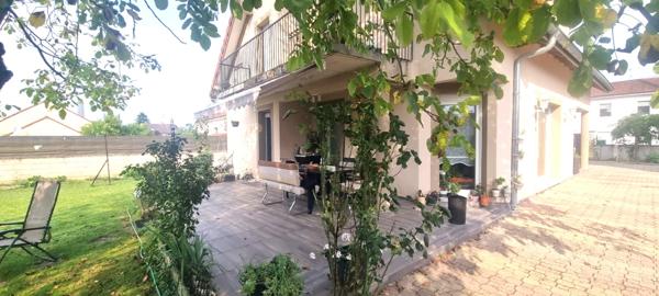 GRANDE MAISON FAMILIALE - 5 CHAMBRES - CLASSE: B - GES: A