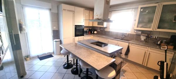 GRANDE MAISON FAMILIALE - 5 CHAMBRES - CLASSE: B - GES: A