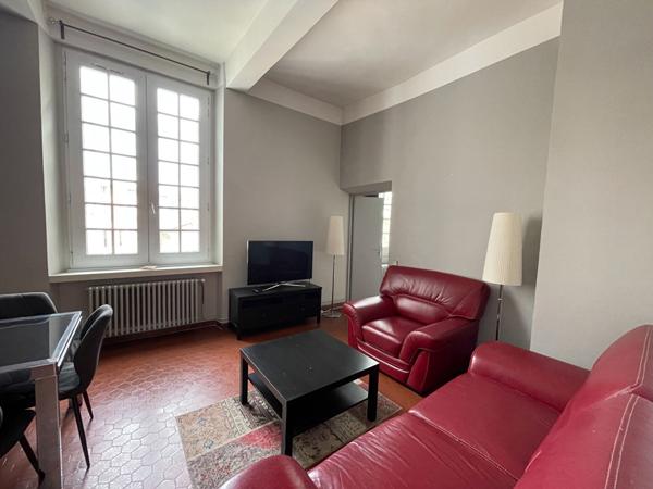 A LOUER - AIX EN PROVENCE - MAGNIFIQUE T2 MEUBLE - VUE SAINTE VICTOIRE - RARE A LA LOCATION