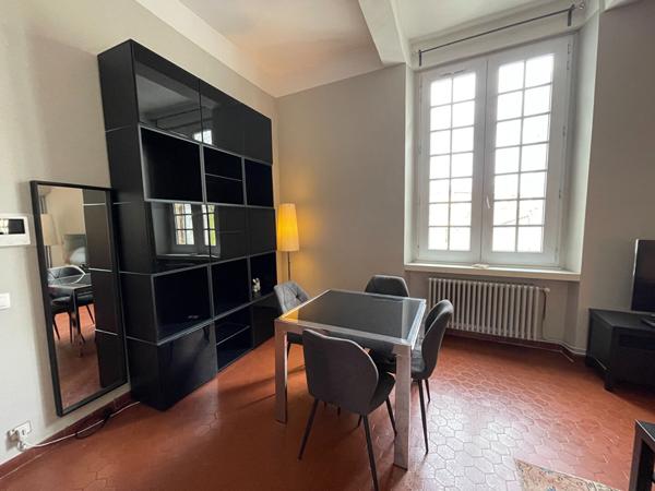 A LOUER - AIX EN PROVENCE - MAGNIFIQUE T2 MEUBLE - VUE SAINTE VICTOIRE - RARE A LA LOCATION