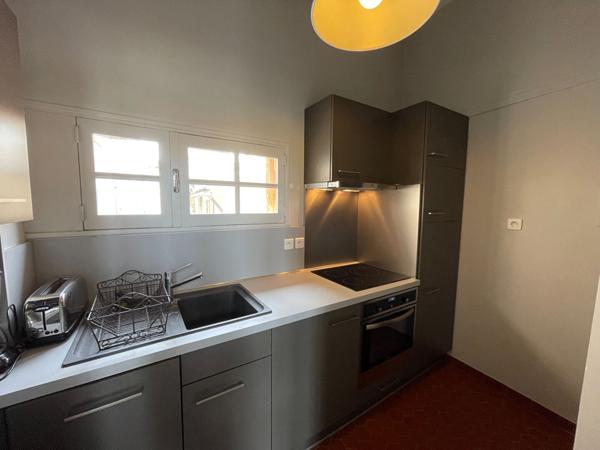 A LOUER - AIX EN PROVENCE - MAGNIFIQUE T2 MEUBLE - VUE SAINTE VICTOIRE - RARE A LA LOCATION