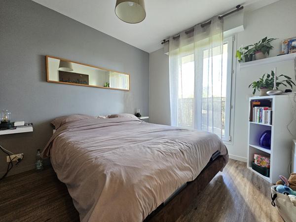 Colline : Appartement de 3 pièces de 56m², avec 2 balcons et une cave