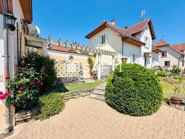 Maison - 6 pièces - 140m²