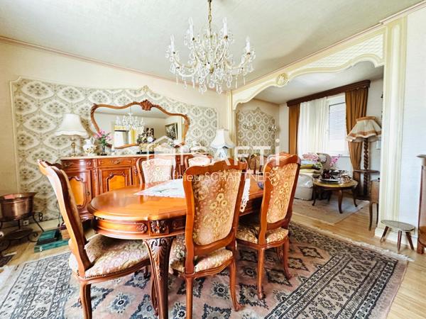 Maison - 6 pièces - 140m²