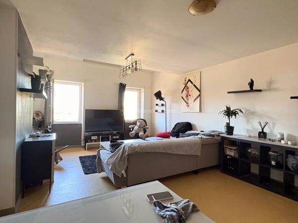 Location                                                      Appartement
                        
                     3 pièces                      75 m2                     à Gaillac