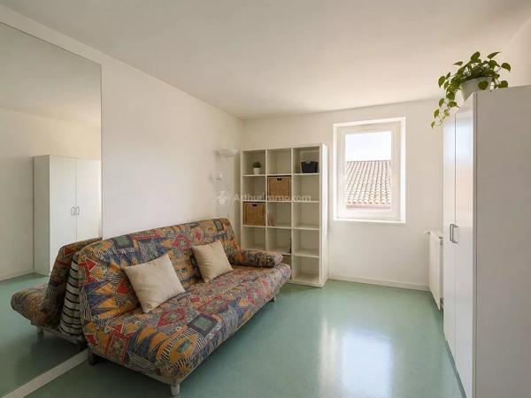 Location                                                      Appartement
                        
                     3 pièces                      75 m2                     à Gaillac