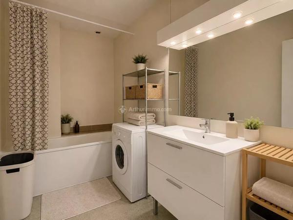 Location                                                      Appartement
                        
                     3 pièces                      75 m2                     à Gaillac