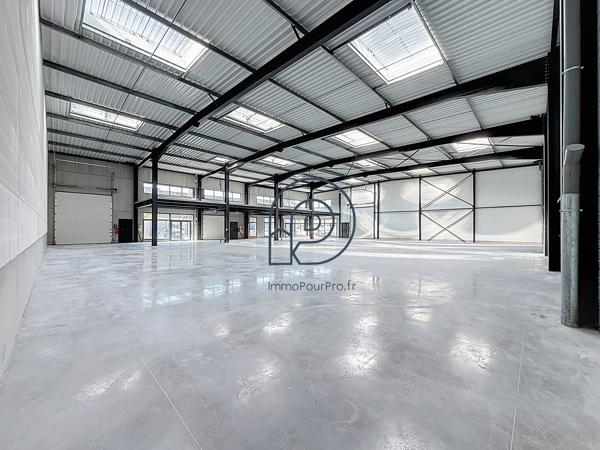 A25 La Chapelle-d’Armentières – Cellules d’activité modernes avec bureaux