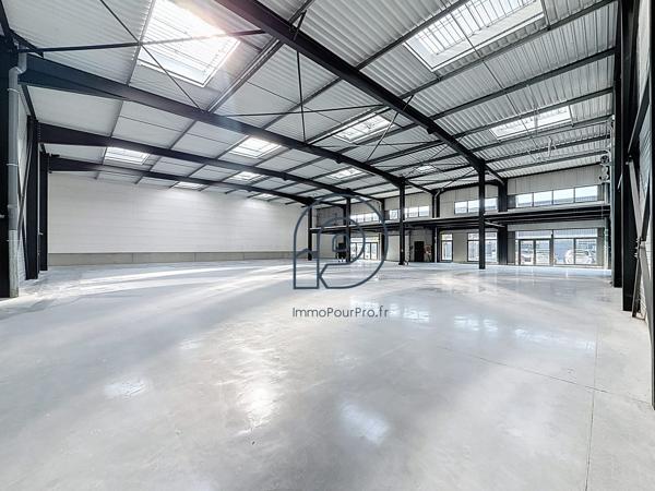 A25 La Chapelle-d’Armentières – Cellules d’activité modernes avec bureaux