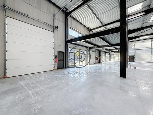 A25 La Chapelle-d’Armentières – Cellules d’activité modernes avec bureaux