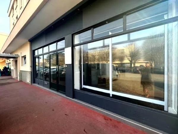 Immobilier Le Pecq (78230) – Commerce 69m2 – 246 750 €