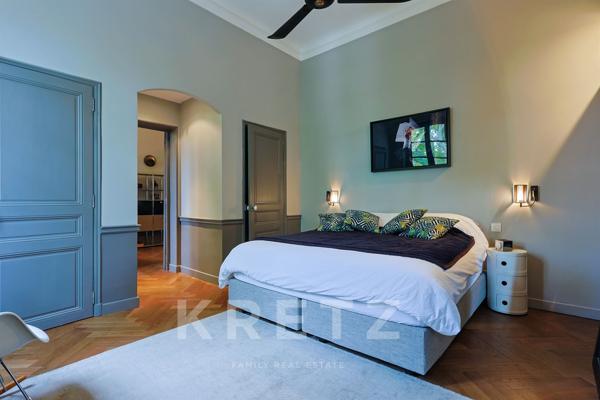 Appartement d'exception de 158 m2, 2 chambres au coeur d'un château du 18ème
