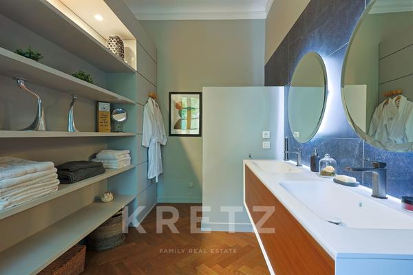 Appartement d'exception de 158 m2, 2 chambres au coeur d'un château du 18ème