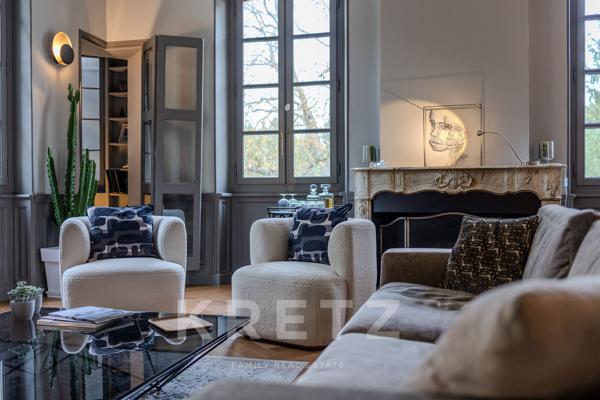 Appartement d'exception de 158 m2, 2 chambres au coeur d'un château du 18ème