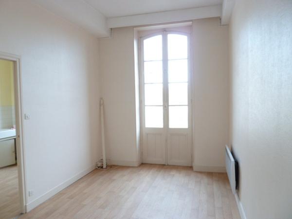 Châtillon-en-Bazois (58110) En vente à Châtillon-En-Bazois (58) : grande maison de village