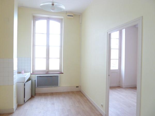 Châtillon-en-Bazois (58110) En vente à Châtillon-En-Bazois (58) : grande maison de village