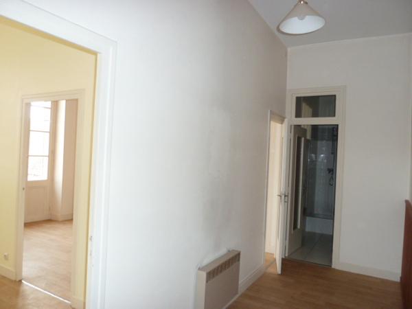 Châtillon-en-Bazois (58110) En vente à Châtillon-En-Bazois (58) : grande maison de village