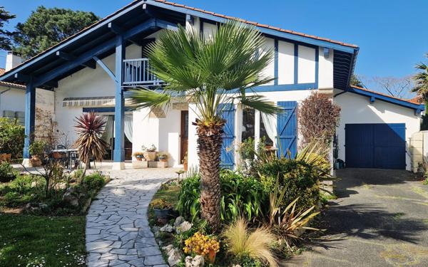 Maison à vendre    4 pièces •  Bidart