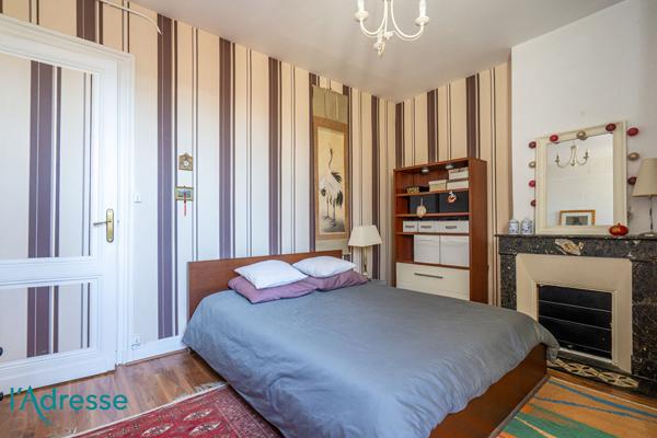 BORDEAUX CHARTRONS- Appartement lumineux 4 pièce(s) 85.14 m2