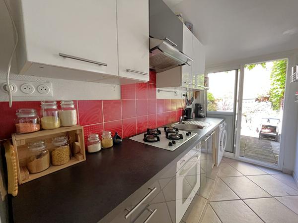 Indre 44610 , maison de pêcheur sur 3 niveaux  2 chambres, terrasse intimiste exposée Sud