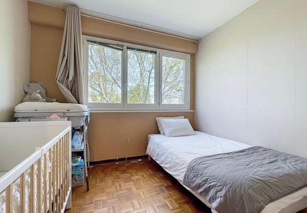 Appartement Aubergenville 3 pièce(s) 63 m2 - 2 CHAMBRES - CAVE - BALCON