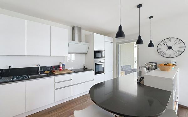 Appartement à vendre    3 pièces • 83,40 m2 La Rochelle