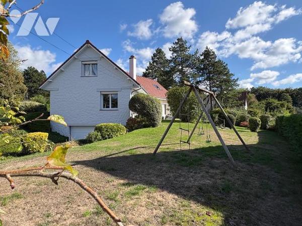 Secteur résidentiel d'Etaples.

Venez découvrir cette jolie maison sur sous-sol. Une vie de p...