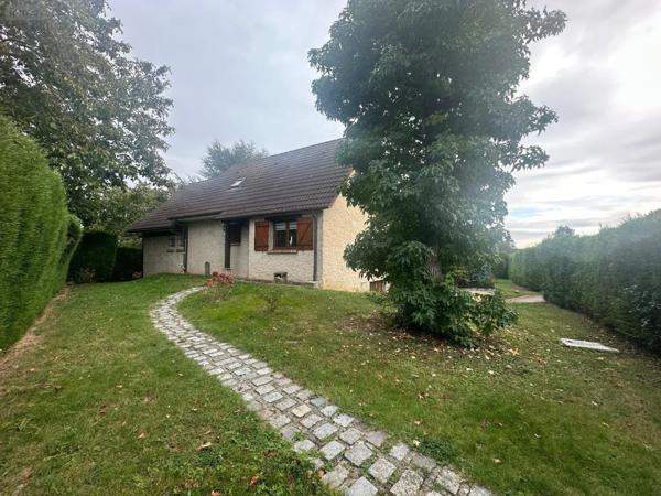 Maison individuelle à vendre à Les Authieux sur le Port Saint Ouen en Seine-Maritime (76520), ref : 014/949