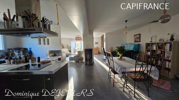 En Ardèche, dans la magnifique Vallée de l'Eyrieux et à 25 minutes de Valence et de l'autoroute A7, grande maison de 248 m² - belles prestations - Terrains plat - Bois - Source - Arrêt bus pr Valence