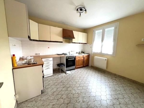 Maisons et terrain à vendre à MIRAMBEAU (17)