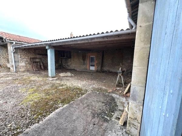 Maisons et terrain à vendre à MIRAMBEAU (17)