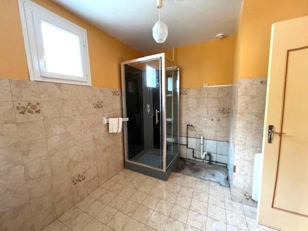 Maisons et terrain à vendre à MIRAMBEAU (17)