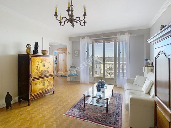 Appartement à Avrillé au Val d'Or -T3 - Garage - Balcon