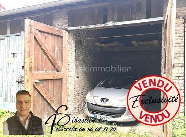 PROCHE METRO / GARE
Rare à la vente et à ce prix ! 
très grand garage aux volumes impressionnants
Située dans une copropriété et sécurisé par portail
Pour toutes questions
Sébastien AELBRECHT 06x50x08x81x70