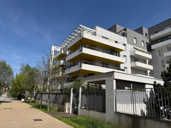 Choisy-le-Roi (94600) Comme une maison: 4 pièces avec 141 m² de jardin – résidence récente