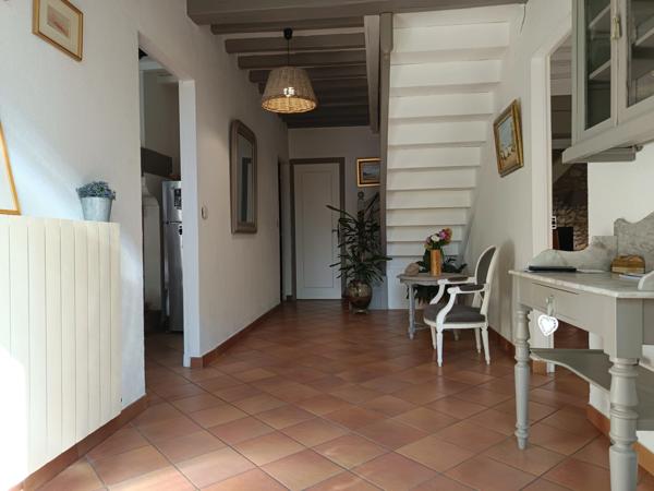 MAISON GASCOGNE ENTIEREMENT RENOVEE SUR 1 HECTARE .