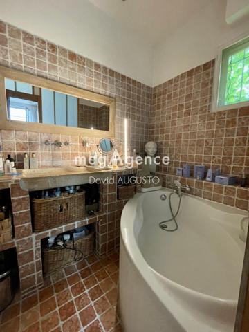 Maison à LENTILLY, 69210 - 6 pièces 210m²