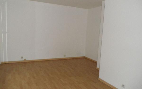 Appartement à louer    1 pièce •  Compiègne