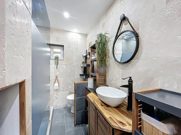 Belle maison de Village rénovée de 69m2 + terrain arboré 300m2
