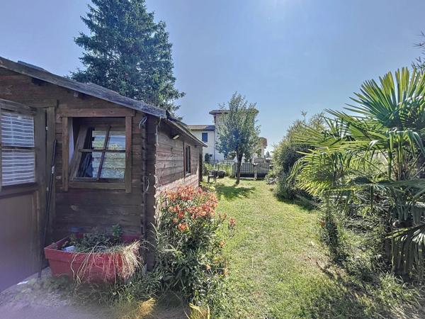 Belle maison de Village rénovée de 69m2 + terrain arboré 300m2